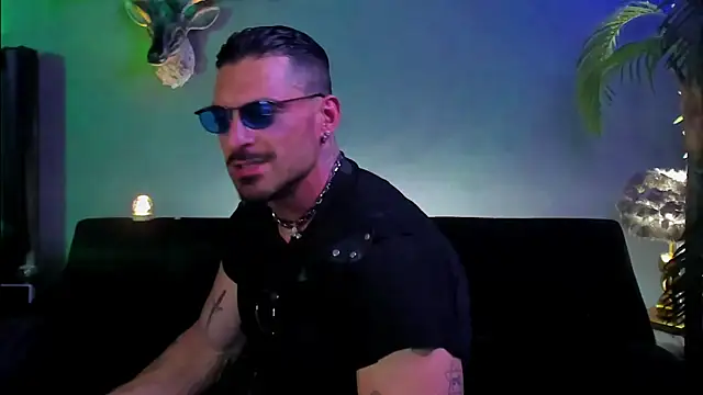 dennis_cox1のライブXXXチャット