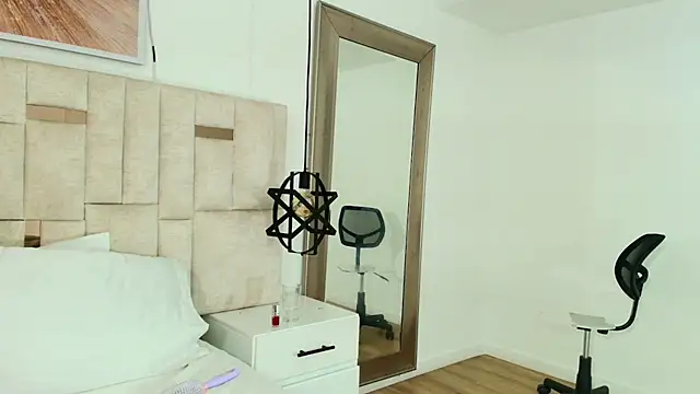 Chat XXX en directo de Emy-Ferrer