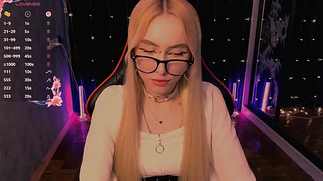 crybambi Adlı Modelin Canlı XXX Sohbeti