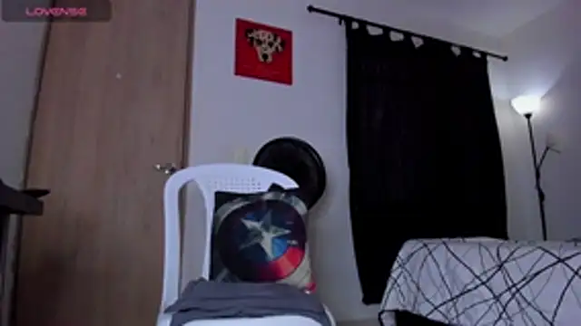 Pokazy przed kamerką – Cloudy_pigDude