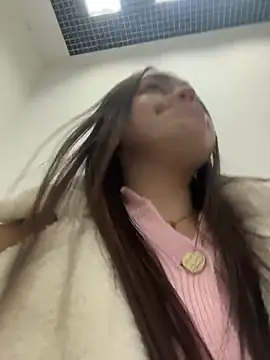 KiraSunshine's Live XXX Chat