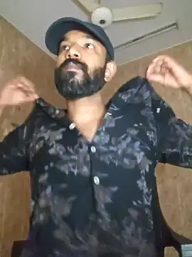 Bigkannan: διαδικτυακό σόου στην κάμερα