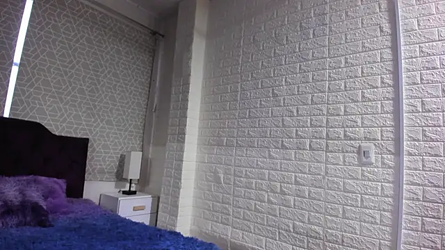 Chat +18 de Sara_Love_1 ao vivo