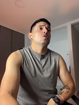 TroyeSavagen Live XXX chat