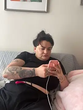 Chat +18 de HeyBABYGIRL ao vivo