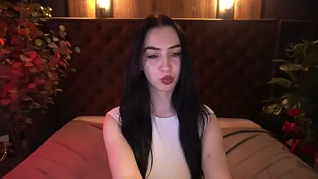 Chat +18 de WildKittenX_ ao vivo