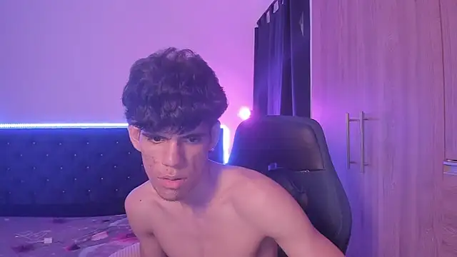 Josy_11 Show in webcam