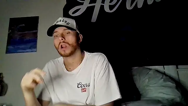 TallHungandCloudy69's Live XXX Chat