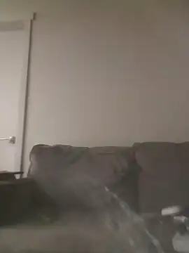 yourMasterisBored: διαδικτυακό σόου στην κάμερα