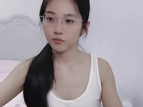 MIAOMIAO-666 Adlı Modelin Canlı XXX Sohbeti