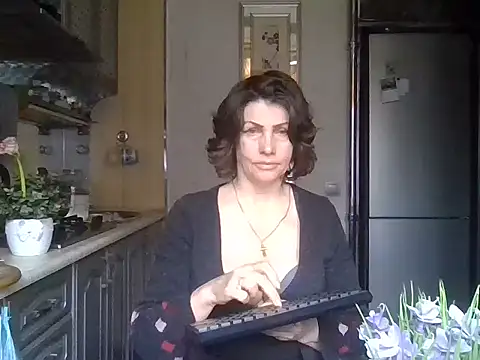 Baby-Matilda Adlı Modelin Canlı XXX Sohbeti