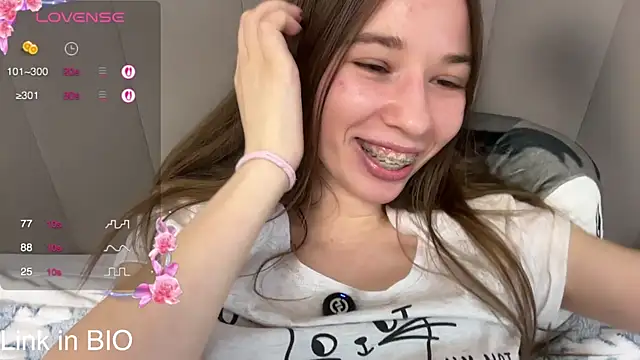 tinykisan Live XXX chat