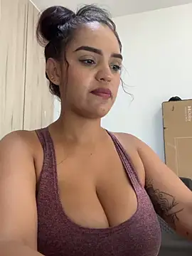 Sara-77 Chat XXX live