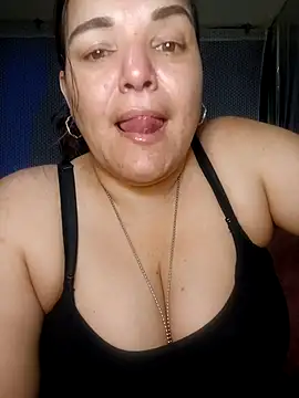 Zuleyka_69 即時 XXX 聊天