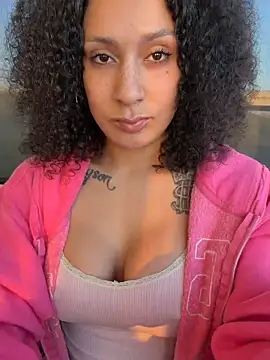 Chat XXX ao vivo de FerrariFrench