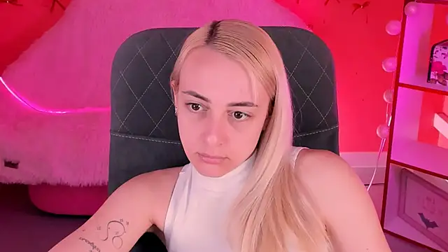 CarolMoor 现场XXX聊天