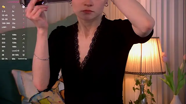 SadieSink_: απευθείας συνομιλία ΧΧΧ