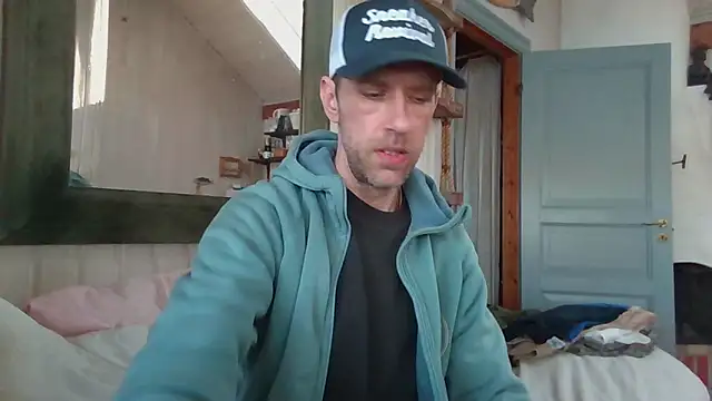 Stock-Holmes webcam show