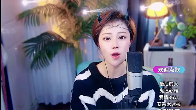 cherry-fa's Live XXX Chat