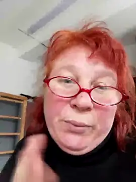 SquirrelFine Live XXX-chat