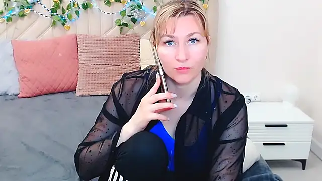 Incredible_Ariela: απευθείας συνομιλία ΧΧΧ