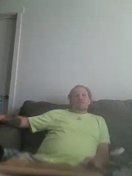 yourMasterisBored's Webcam Show