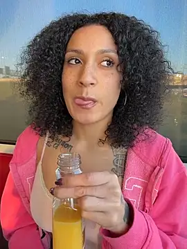 XXX chat uživo modela FerrariFrench