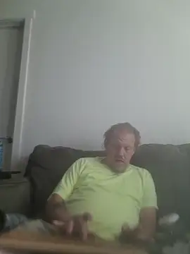 yourMasterisBored Show in webcam