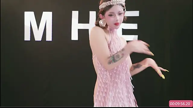 MHe-002: вебкам-шоу