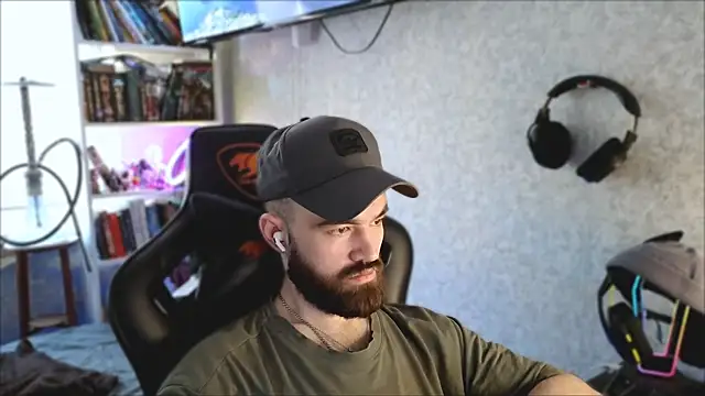 _Mostly_ Pertunjukan Webcam