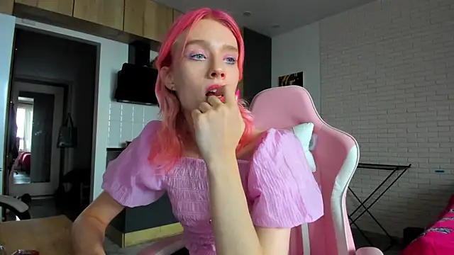 Pokazy przed kamerką – _Alice_Kitty