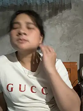 Linbi135 即時 XXX 聊天