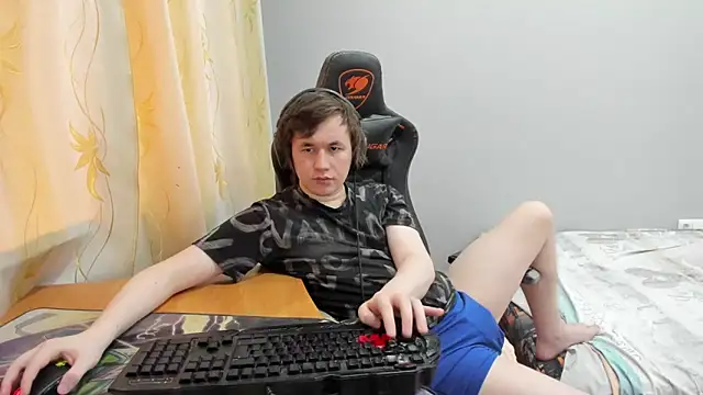 Show modela iliaskrislove na web-kameri