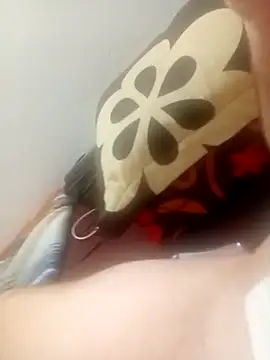 kikevt197501: διαδικτυακό σόου στην κάμερα