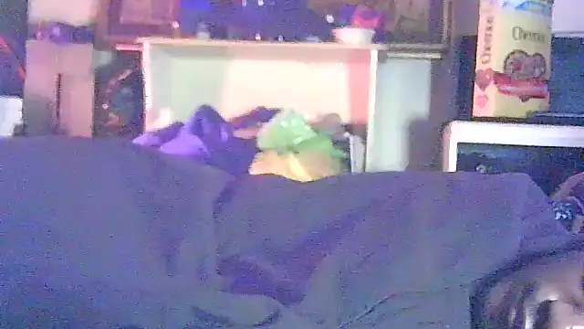 GUAPAN3S3_FIR3 Adlı Modelin Canlı XXX Sohbeti