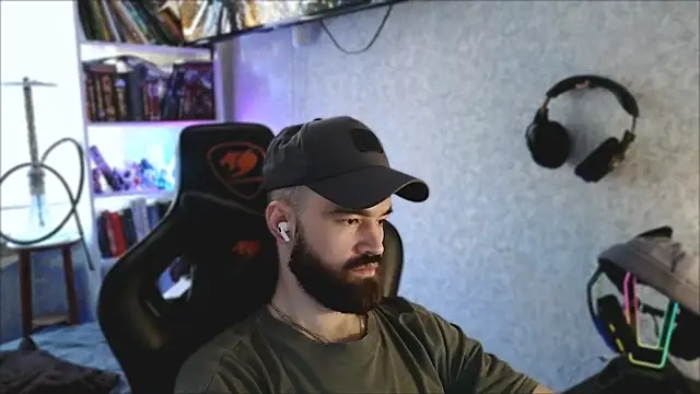 _Mostly_のウェブカメラショー