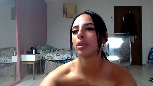 Nymera 即時 XXX 聊天