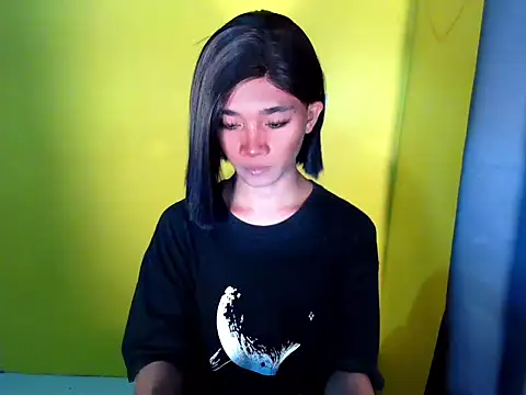 Petite_HugeCock – Kamerová šou