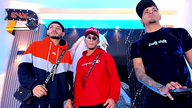 the_knights_of_the_night_n Webbikameraesitys