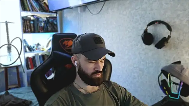 _Mostly_ Live XXX-chat