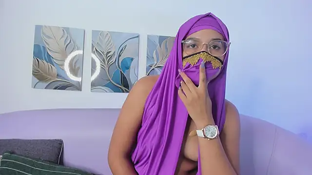 LaylaTemptMe's Webcam Show