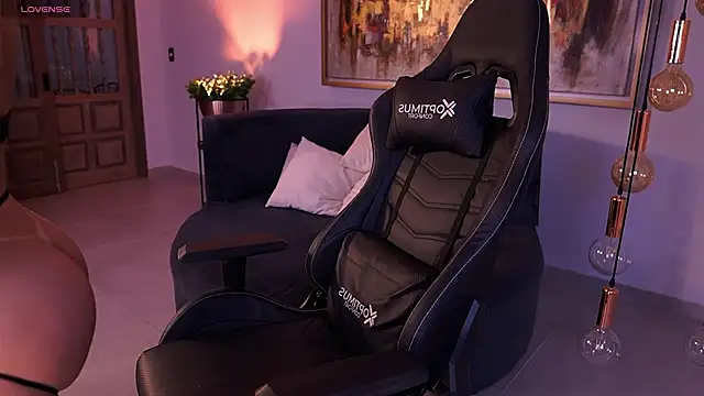 Онлайн чат XXX KylaMorrison