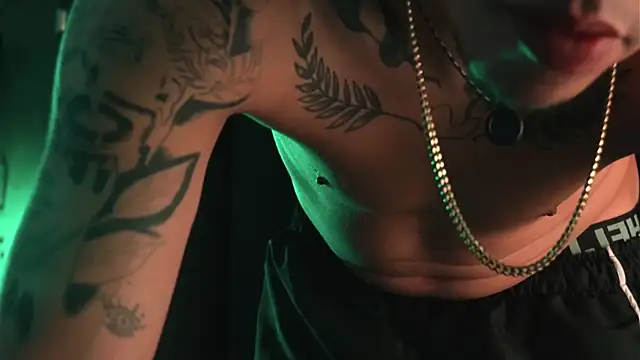 AlphaMasterXxx: онлайн-секс-чат