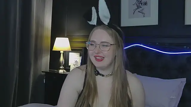 AprilHudsonn Live XXX chat