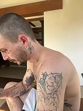 Piratee666 Live XXX-Chat