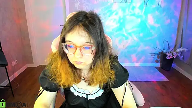 دردشة Aleks-caster الجنسية المباشرة