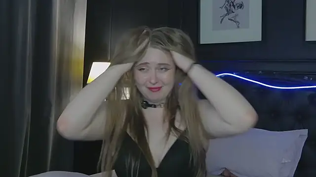 AprilHudson: онлайн-секс-чат