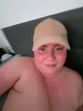 Fire__24-7 Show in webcam