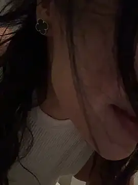 Zeravinan Live XXX chat