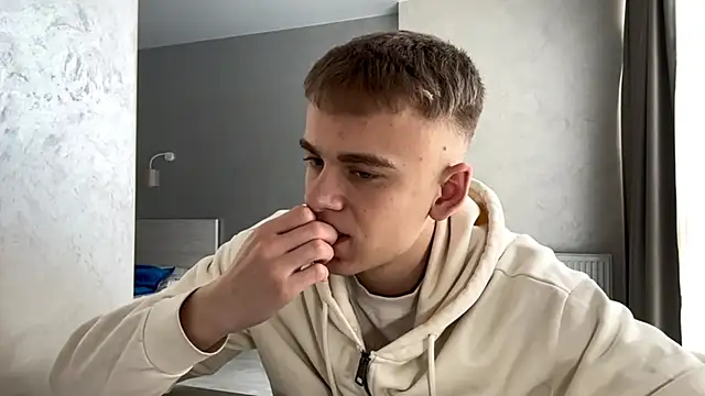 SoloFury 网络视讯表演